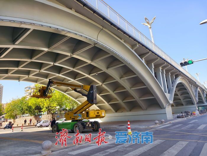 项目强省会｜多个桥洞穹顶新貌亮相！济南纬二路跨铁路天桥桥下改造提速