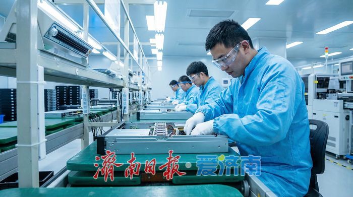 项目赋能 生产线上的新动能丨为AI时代网络安全锁加上“安全门” “济南造”密码芯片走向国际前沿