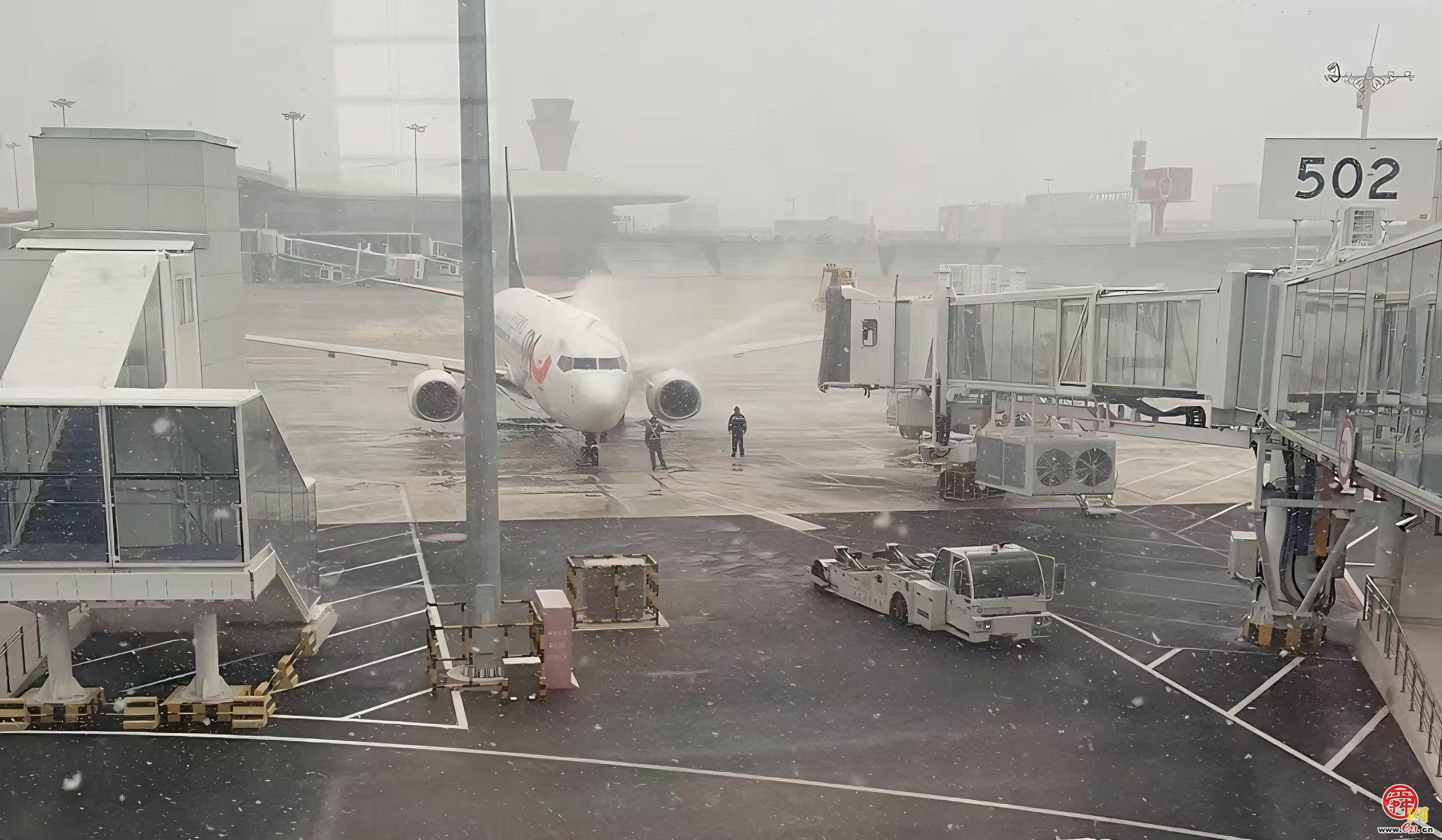 周密部署迎战冬季复杂天气 山东航空协同高效保障航班安全顺畅运行