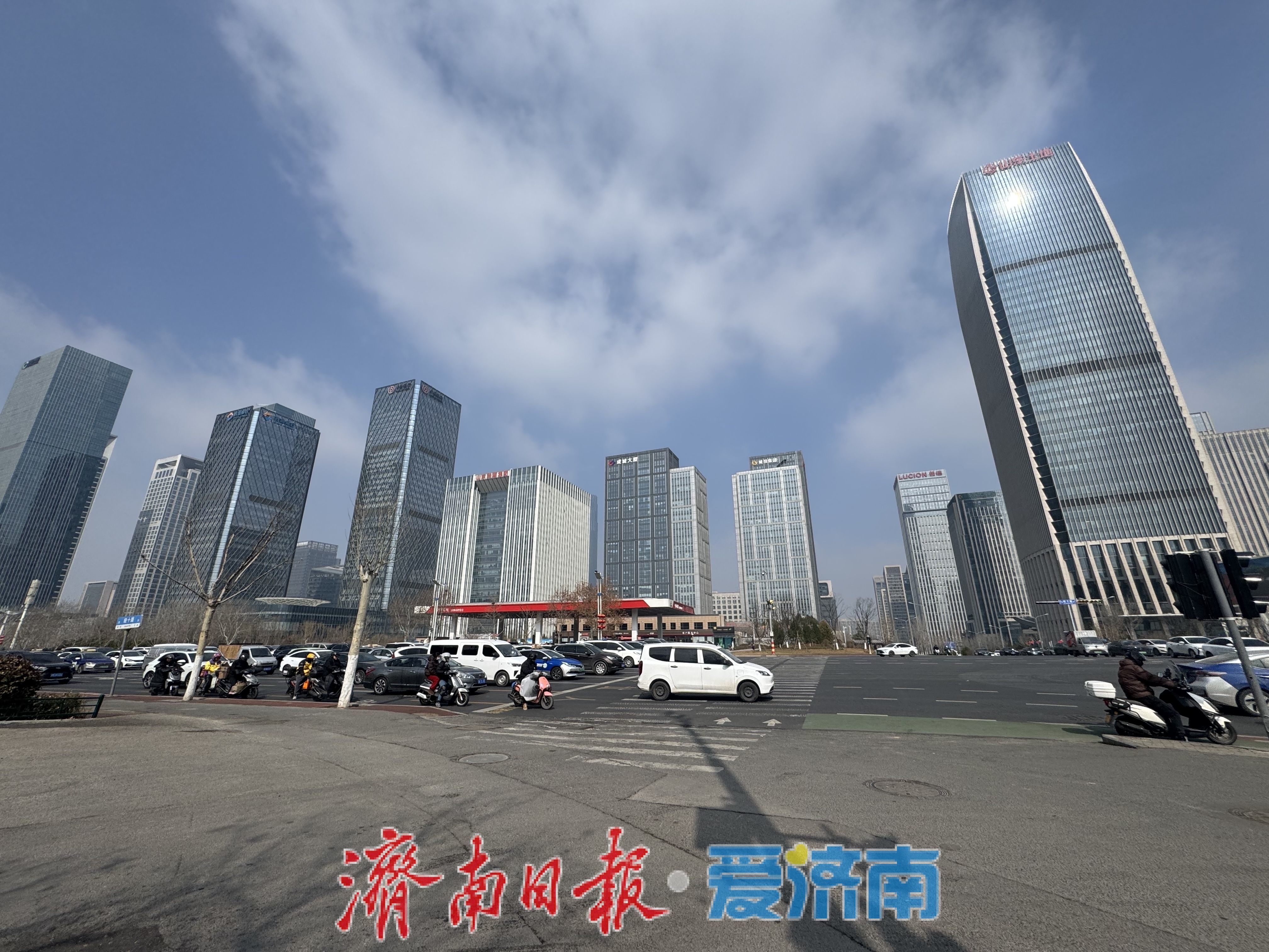 雾散晴归！济南暖阳上线绘就春日城市画卷