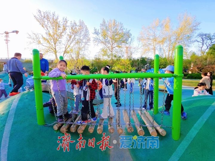 童趣伴成长！济南儿童友好城市乐园人气爆棚