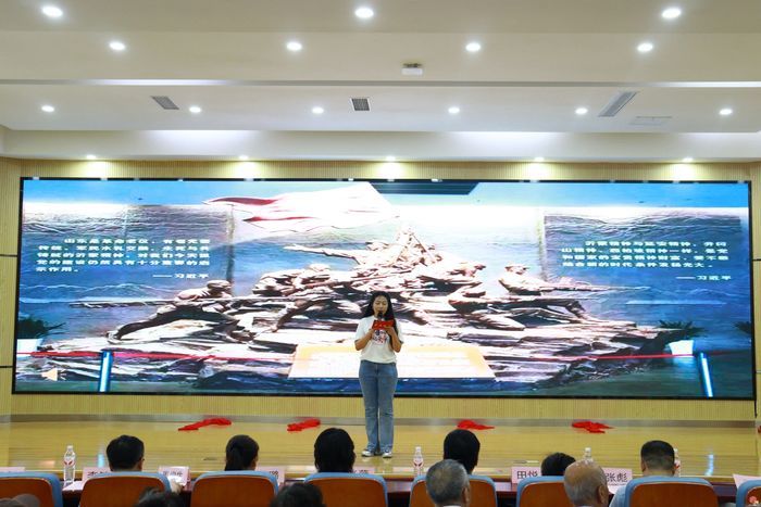 堤口路街道金色阳光社区：沉浸式艺术党课，身临其境学党史