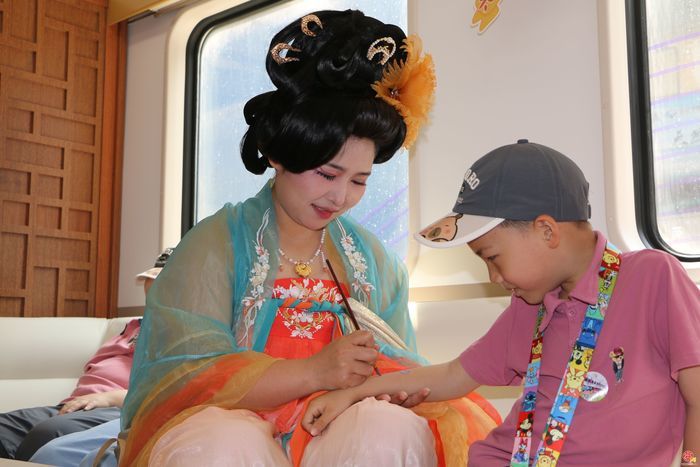 童趣六一嗨翻天，齐鲁一号乐满旅途！