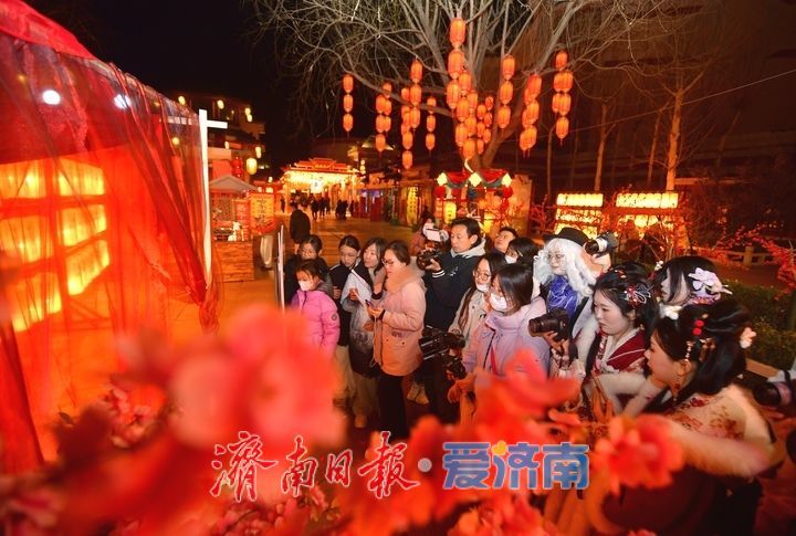 “泉”在济南过大年｜赏方特新春灯会 感受国风浪漫