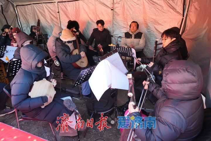 零下12℃坚守不“冷场”！莱芜梆子演员坚守舞台