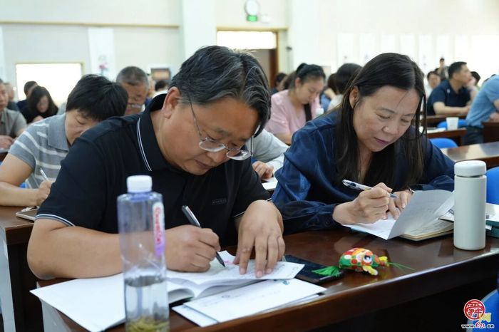“慧聚”——市中区第八期访校活动走进育秀小学