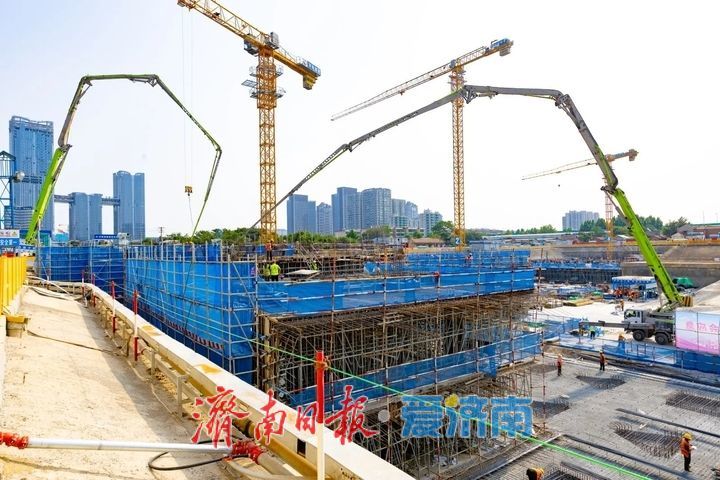项目强省会｜攻坚提速保民生，济南张刘片区安置房三期工程A4地块5号楼冲出正负零