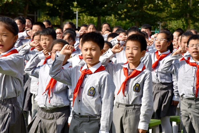 红领巾爱祖国，私立济南齐鲁学校举办入队建队仪式