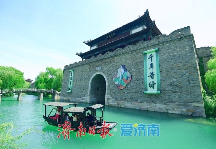 一年四季 泉在济南丨泉水潺潺绕古城，宛如瑶池落凡尘