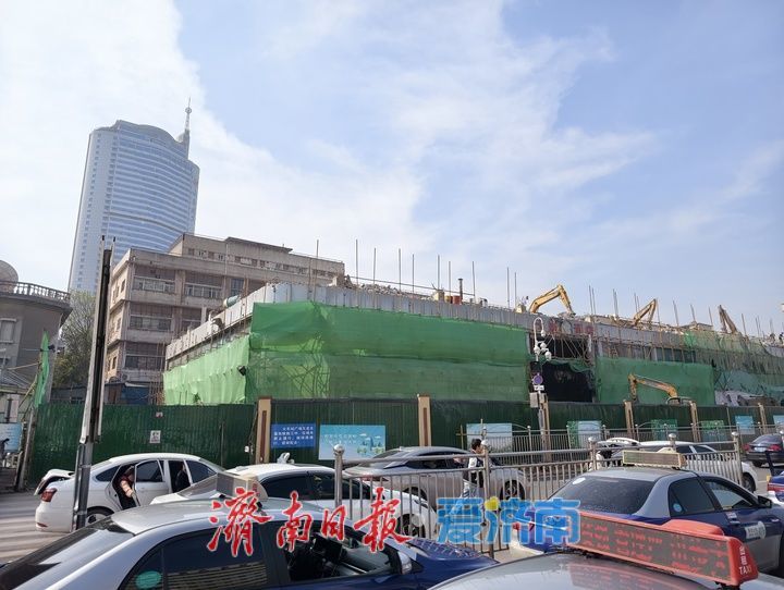 济南天龙大厦拆除进度提速 火车站南广场视野开阔