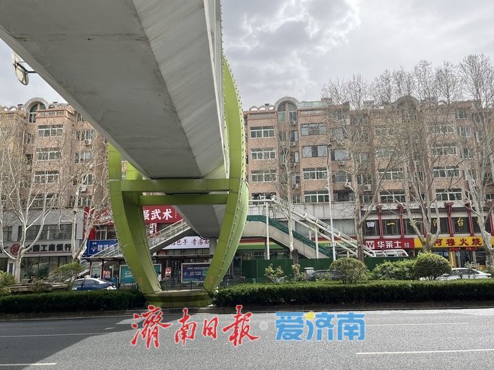 一周后完工，济南森林公园南门天桥电梯即将重新启用