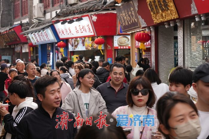 “泉”在济南过大年丨假期收尾热度不减，济南芙蓉街人气高涨