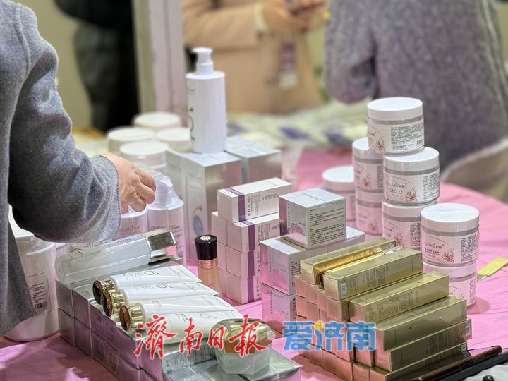 记者现场直击“美博会”：一场展会，何以撬动“美丽经济”