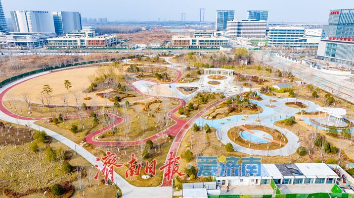 一年四季 泉在济南丨济南医学中心悦动绿谷公园焕发新姿