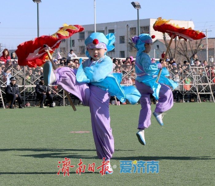 “狗熊哆嗦毛”出圈，济南商河千年秧歌舞出更广阔天地