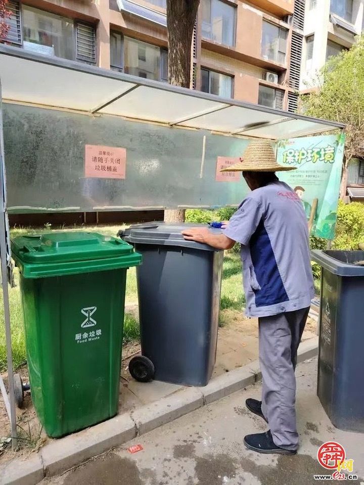 王舍人街道万象新天东区社区切实解决居民“烦心事”