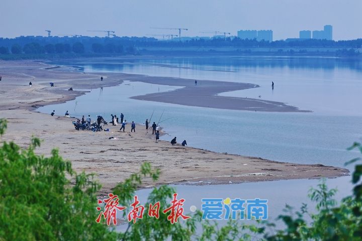 黄河边垂钓隐患重重需警惕