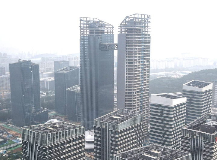 济南东城“双子塔”新地标展露新貌