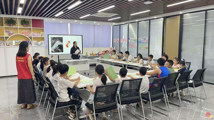 楼上办公，楼下带娃：槐荫楼宇里的“五分钟幸福圈”