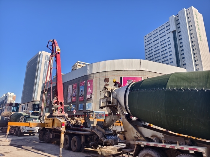 济南轨道交通6号线商埠区西站主体结构封顶