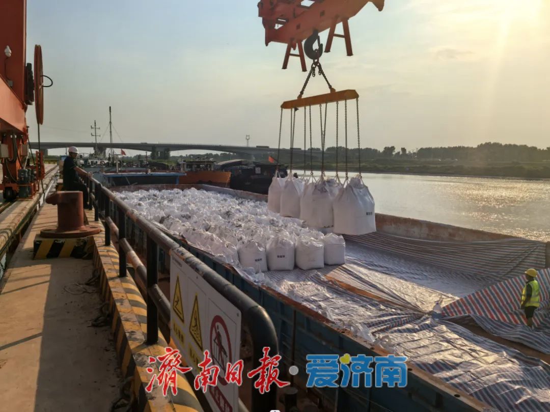 小清河迎“新客”！首单大宗化肥原料“通江达海”