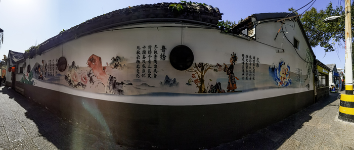 一年四季 泉在济南丨西更道街换新颜！机器人“绘”制超有料文化墙