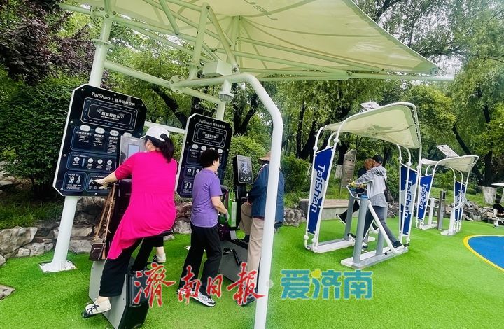 夏日健身热：济南智慧广场成市民新宠