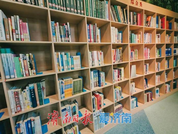 济南森林公园不仅有绿意，还有书香