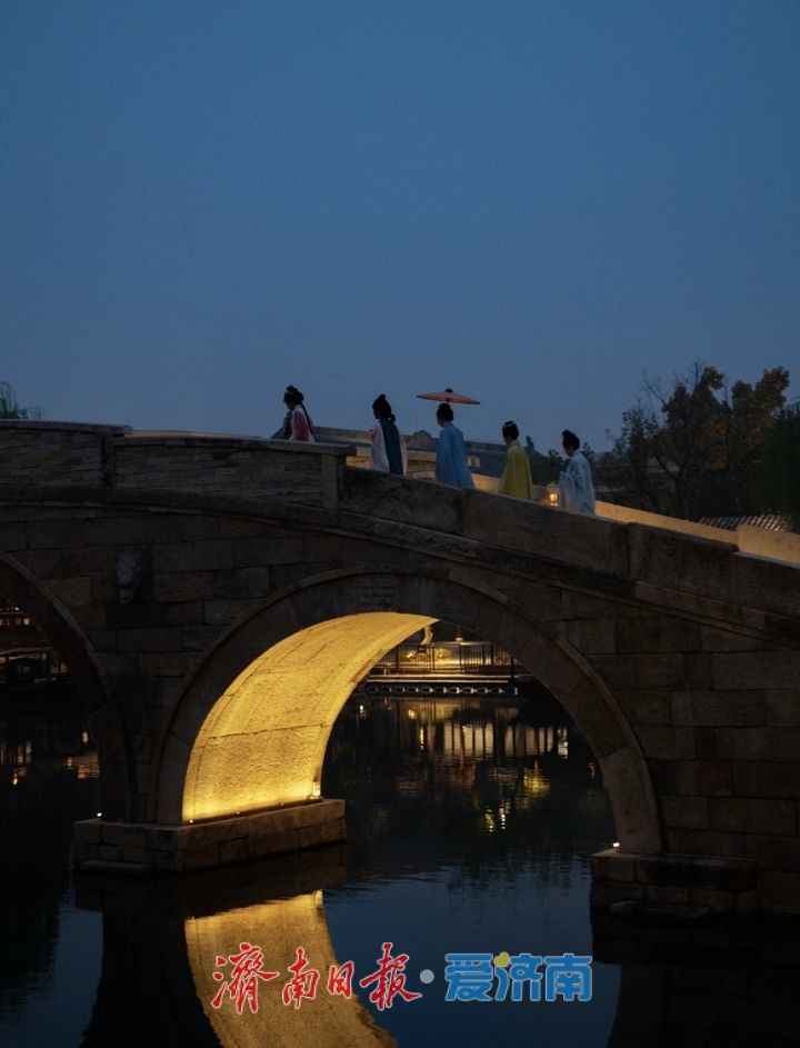 去济南玩“穿越”！“古风”“国潮”成年轻人好