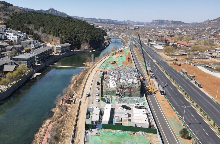 省道103旅游公路驿站显露雏形