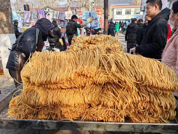“泉”在济南过大年｜赶年集、备年货，黄河大集年味浓