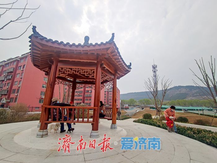 济南腊山河西路南延段滨水景观带成市民休闲新去处