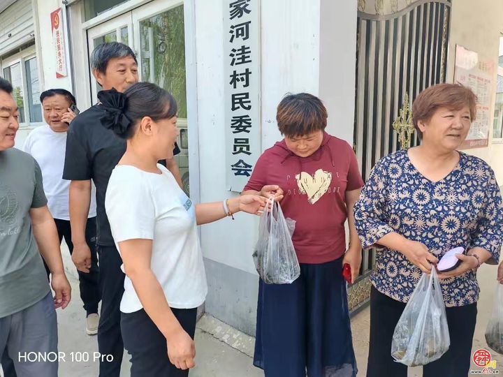 许河党建工作区开展“粽香寄情·同心聚力”活动