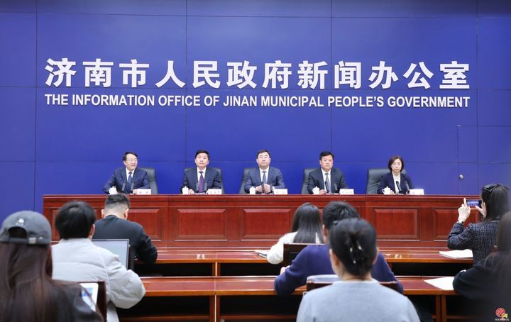 全力抓项目 济南市工信局2025年力争人工智能核心产业规模达到500亿元