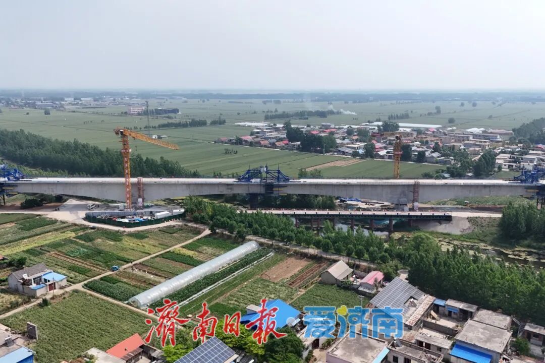 关键突破！济枣铁路全线最大跨度连续梁顺利合龙
