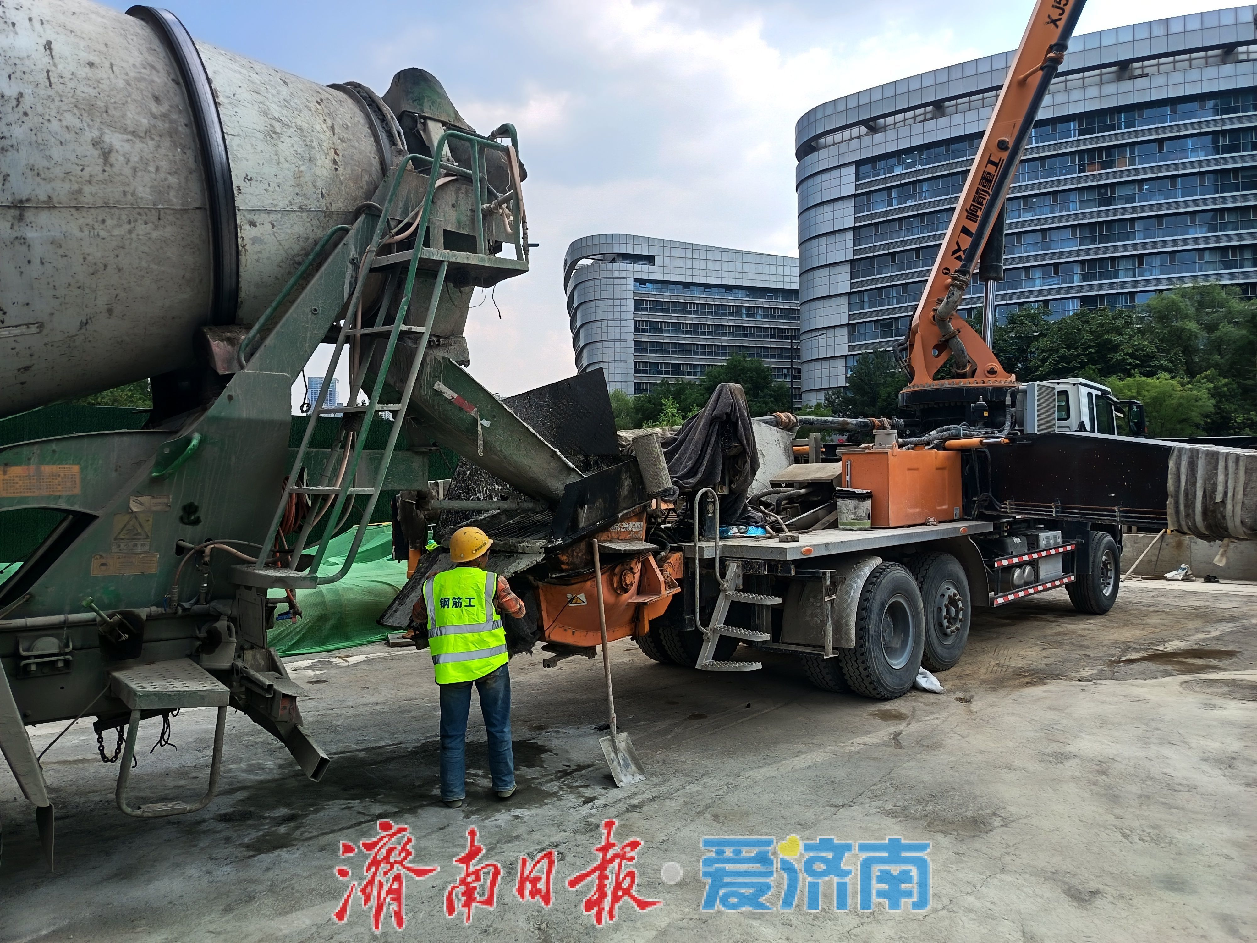 项目强省会｜济南轨道交通6号线软件园站附属结构全部封顶