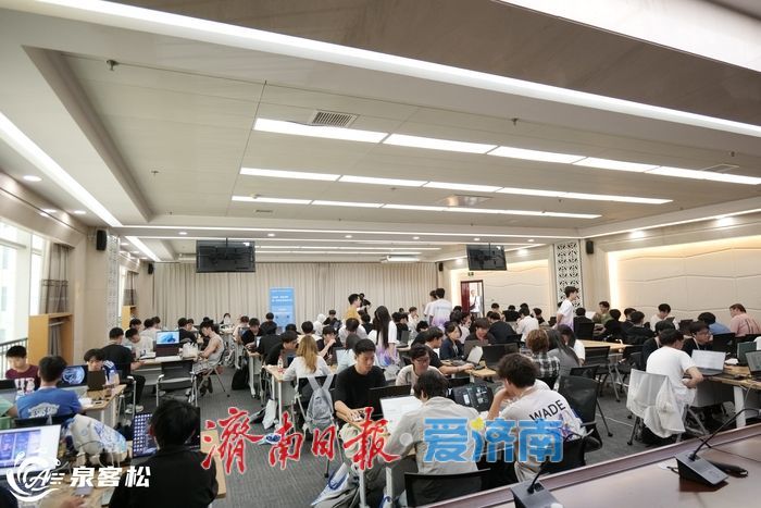 以泉水承载城市历史 以创新开启AI崭新春天 济南首届全域AI极客大赛举行
