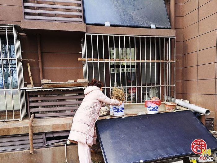 温情涌动暖民心 章丘区绣惠街道绣城社区开展学雷锋日志愿服务活动