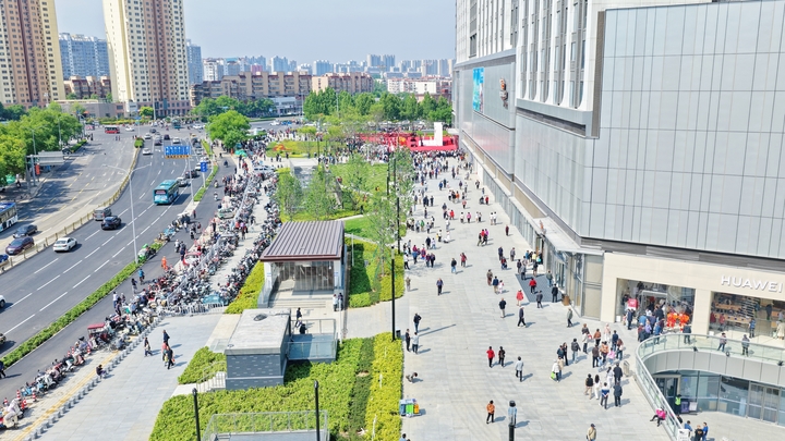 全国首个万象里落地济南！华润济南槐荫万象里今日盛大开业