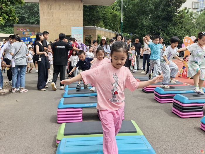 星光筑梦启新程 五育润心向未来 —— 济南市文化东路小学举行一年级新生入学仪式