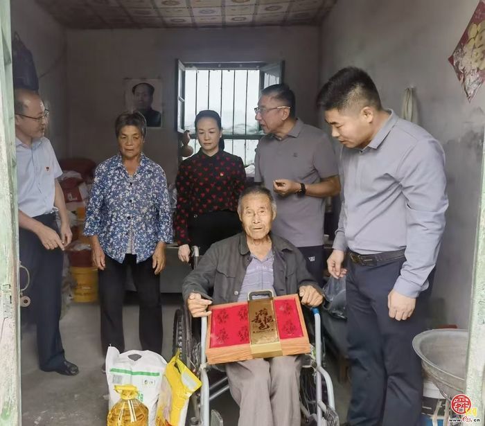集福泉城聚合力 爱心善行暖乡村