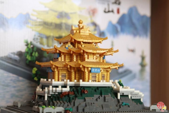 金顶之下 文脉新生：老君山的文化创新实践