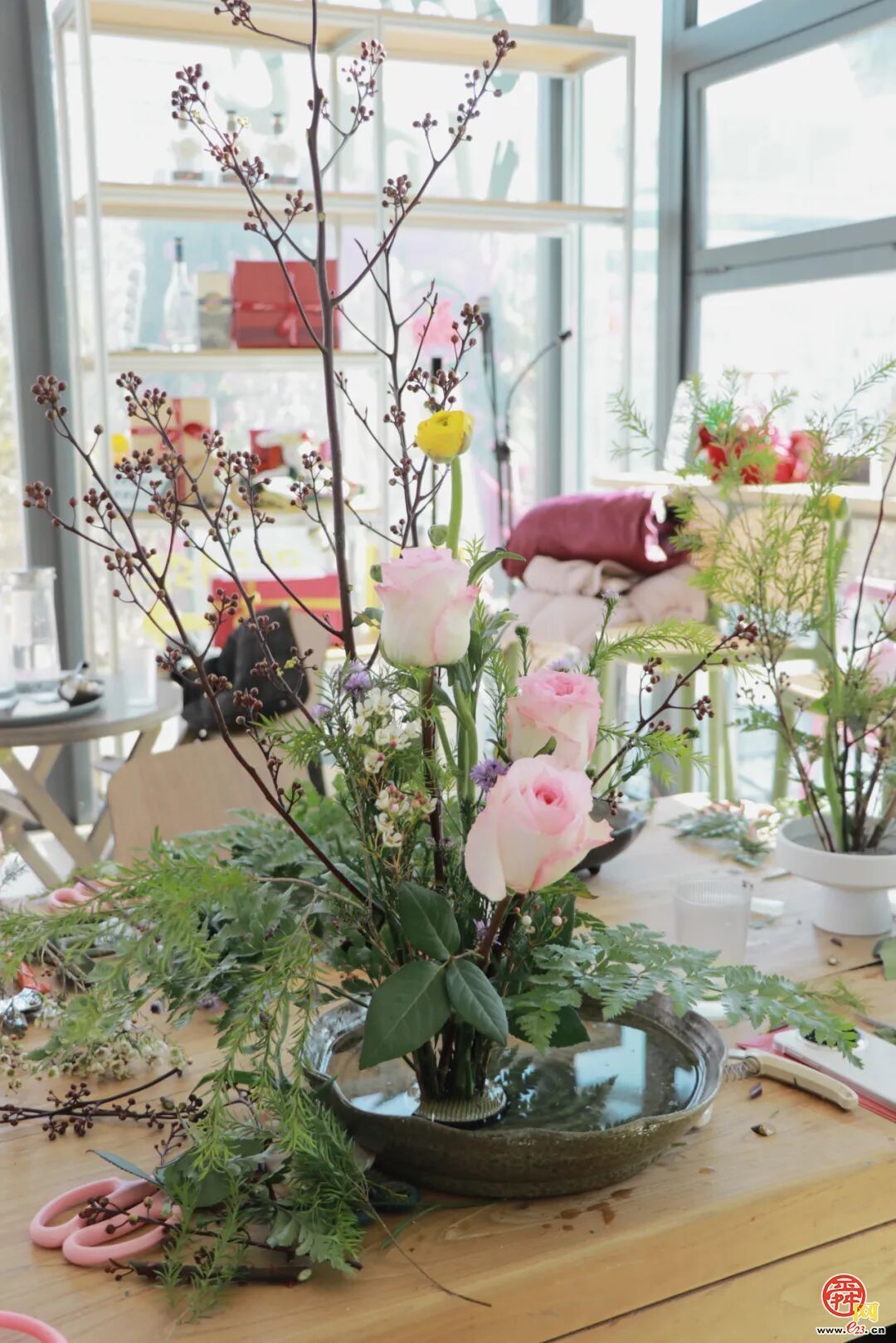 以花为笔，邂逅生活之美 