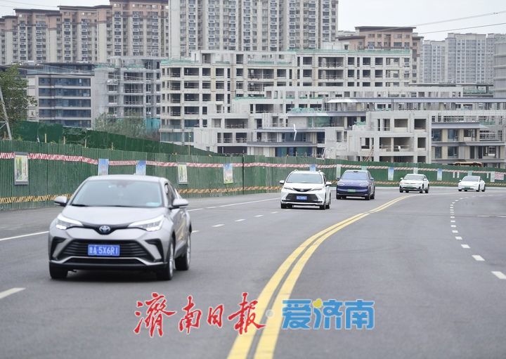 项目强省会｜打通东部城区主干道“断头路”，凤鸣路南端新建道路半幅开放通行