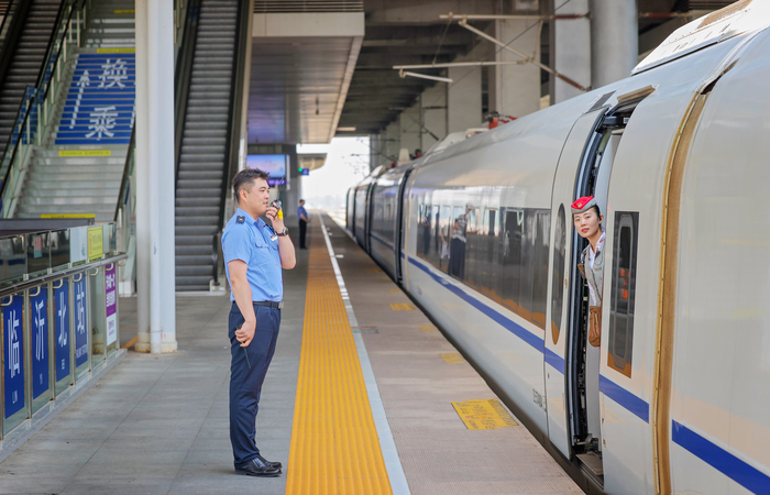 国铁济南局2025年暑运收官:共计发送旅客4751.8万人