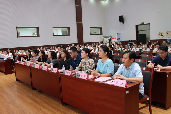 点亮法治之光 护航少年梦想！历下区盛景小学举行新学期开学典礼