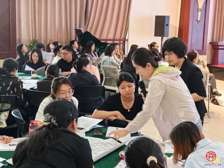 中国计生协《家庭健康指导员工作指南》试用研讨会暨师资实操技能达标活动在王舍人街道恒大城社区成功举办