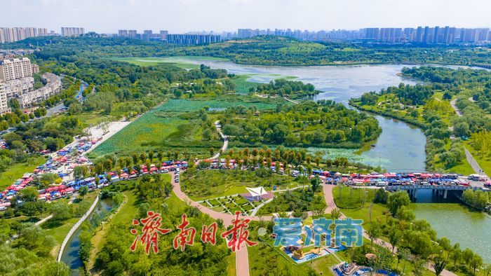 山湖藏烟火 市集暖民生 济南华山便民集市绘就宜居生活新图景
