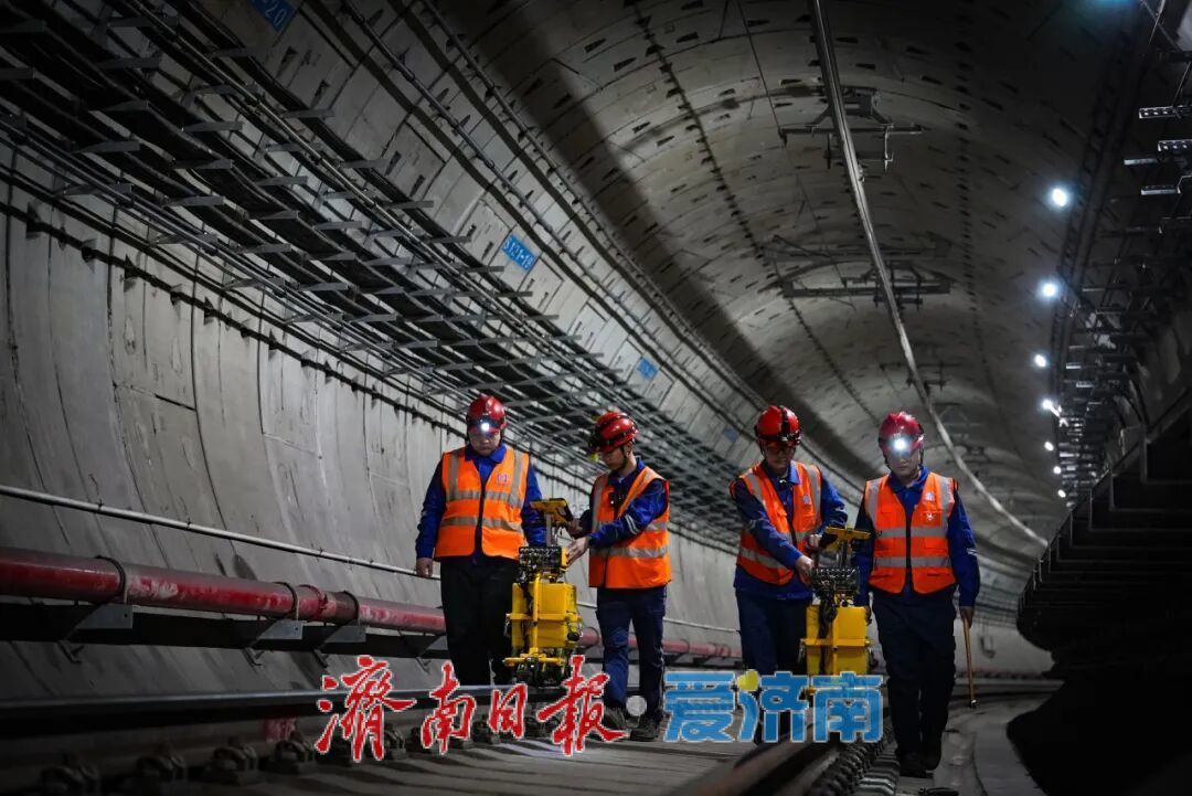 地铁零点后：“钢轨医生”在做什么？