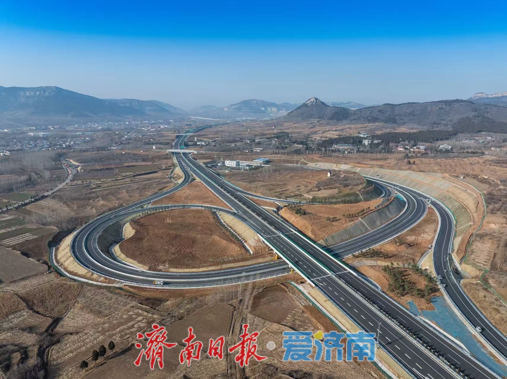 济微高速济南至济宁新机场段建成通车